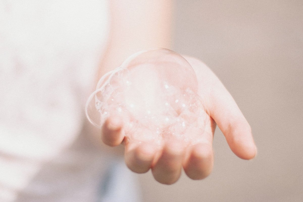 Soap Bars Vs Liquid Soap: What Is The Environmental Impact? - Clean Folks Club